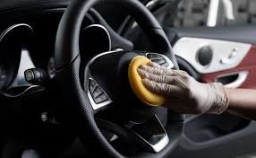 تلميع داخلي للسيارة